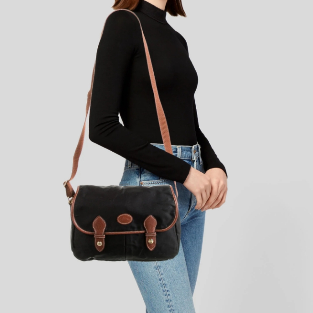 TODAY ONLY vintage LONG CHAMP massenger , crossbody